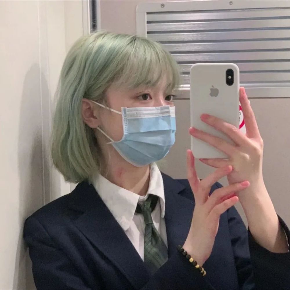 17岁同一个女生真人超好看戴口罩可爱头像（精选多张）图片