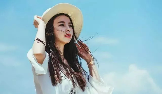女人独立霸气的句子 正能量美丽的短句图片