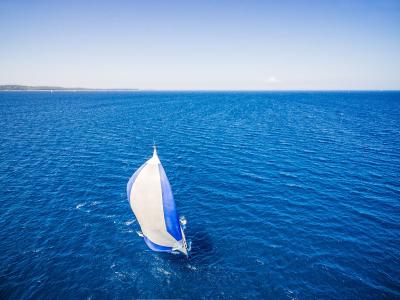 关于大海的浪漫句子 适合海边的朋友圈文案图片