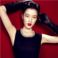 深棕色系的头发颓废表情的欧美女生唯美好看头像图片图片