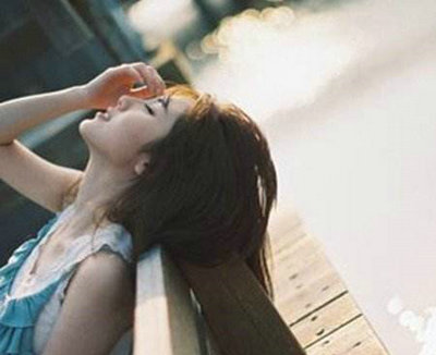
4，没有人富有得可以不要别人的帮助，也没有人穷得不能在某方面给他人帮助