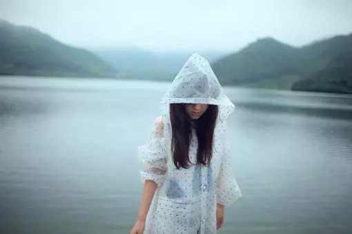 特别想念一个人的句子 句句深入人心图片