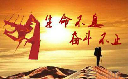 
可不可以让我回到突然长大的那一天至少，那个时候我会觉得长大是一种美好