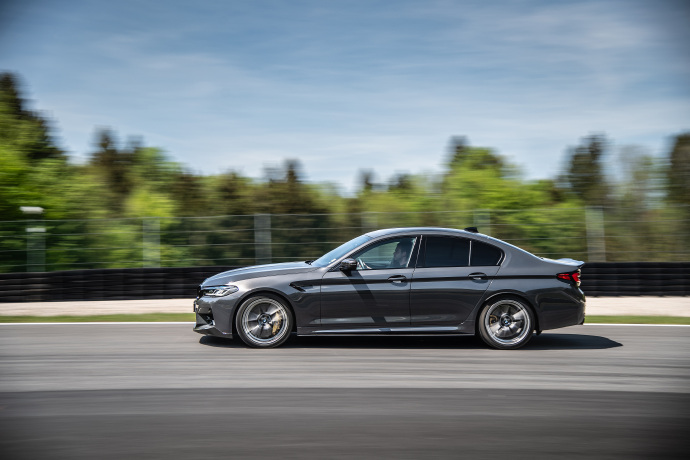 靓车壁纸 宝马 M5 Competition with M Performance Parts图片