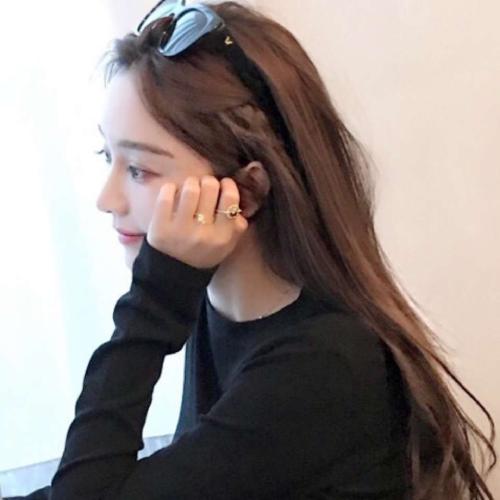 女生头像一组 同一个人的照片多张女生可爱图片