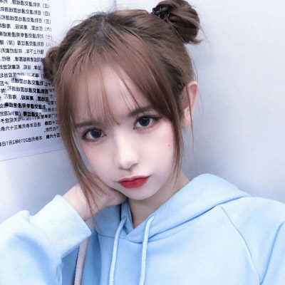 一组16岁同一个女生照片 同一个人（精选18张）图片