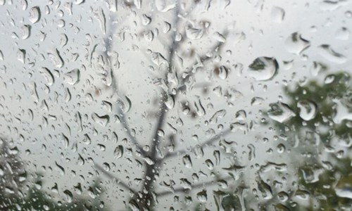下雨天的心情经典句子 适合发朋友圈的下雨天的句子图片