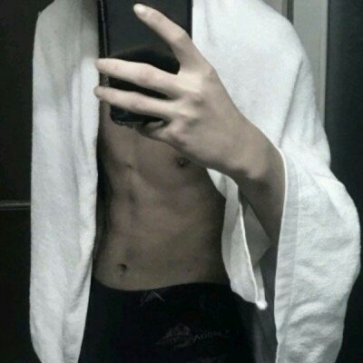 腹肌照片男生帅气不露脸（精选25张）图片