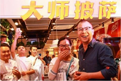 从拳击手到披萨大王的华丽转身——李文扬励志故事
