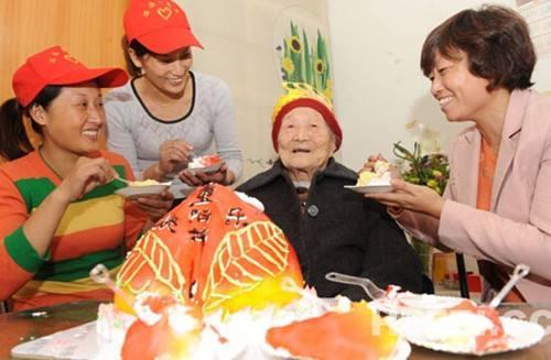 长辈生日祝福语，简单大方