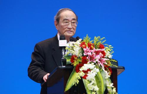厉以宁人物简介以及经典著作