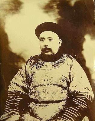 袁世凯为什么喜欢看假报纸？