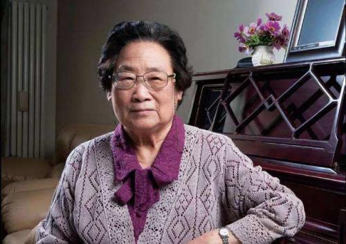 屠呦呦再次发声，中医药是否能够就此正名