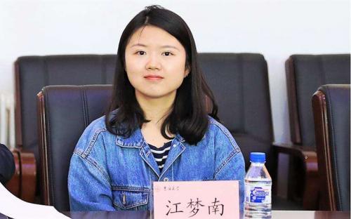 失聪女孩靠读唇语考上清华博士：生活的挑战都是命运的馈赠！